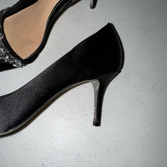 Jewel Badgley Mischka | Melvina Crystal Embellished Half d'Orsay Pump - Picture 4 of 5